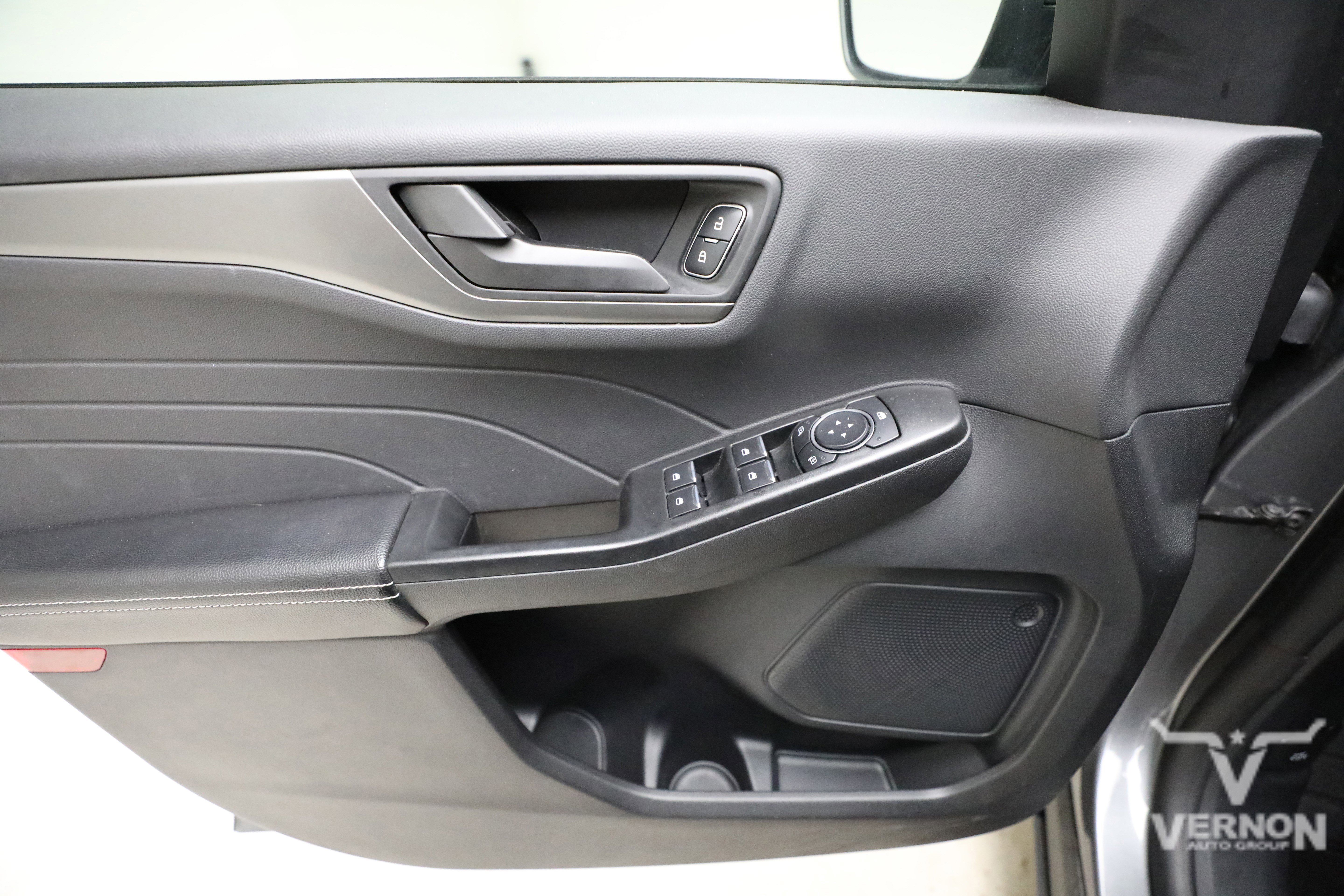Used 2025 Ford Escape Active FWD image 19