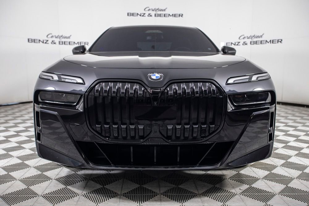 Used 2023 BMW 740i RWD image 4