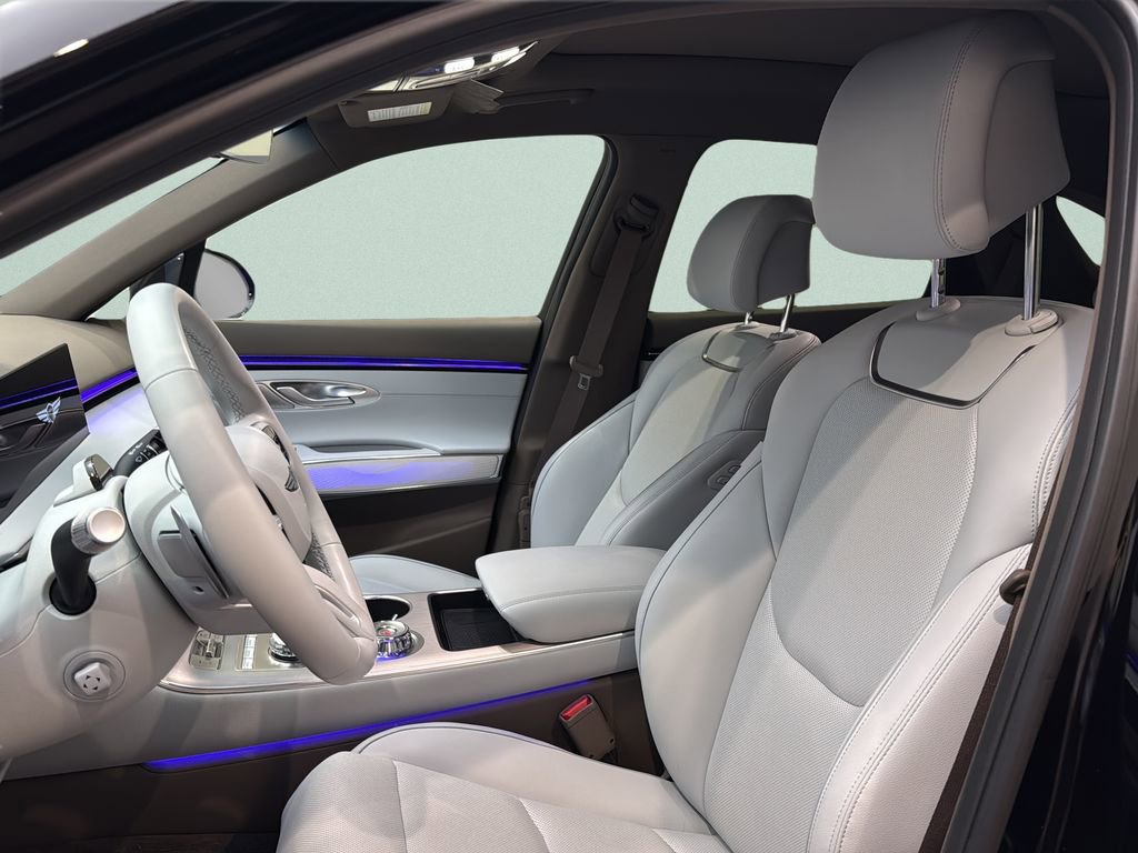 Certified 2026 Genesis GV70 2.5T Advanced AWD/4WD image 11