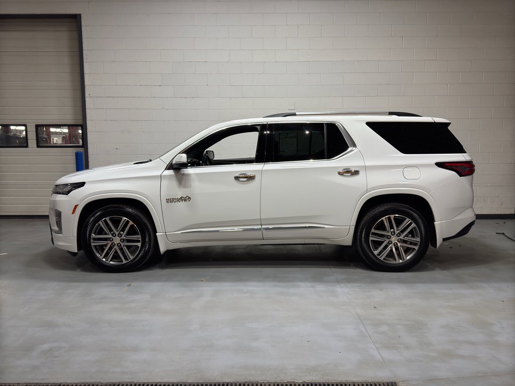 Used 2023 Chevrolet Traverse High Country image 2