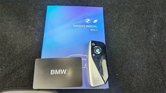 Used 2025 BMW i7 eDrive50 image 64