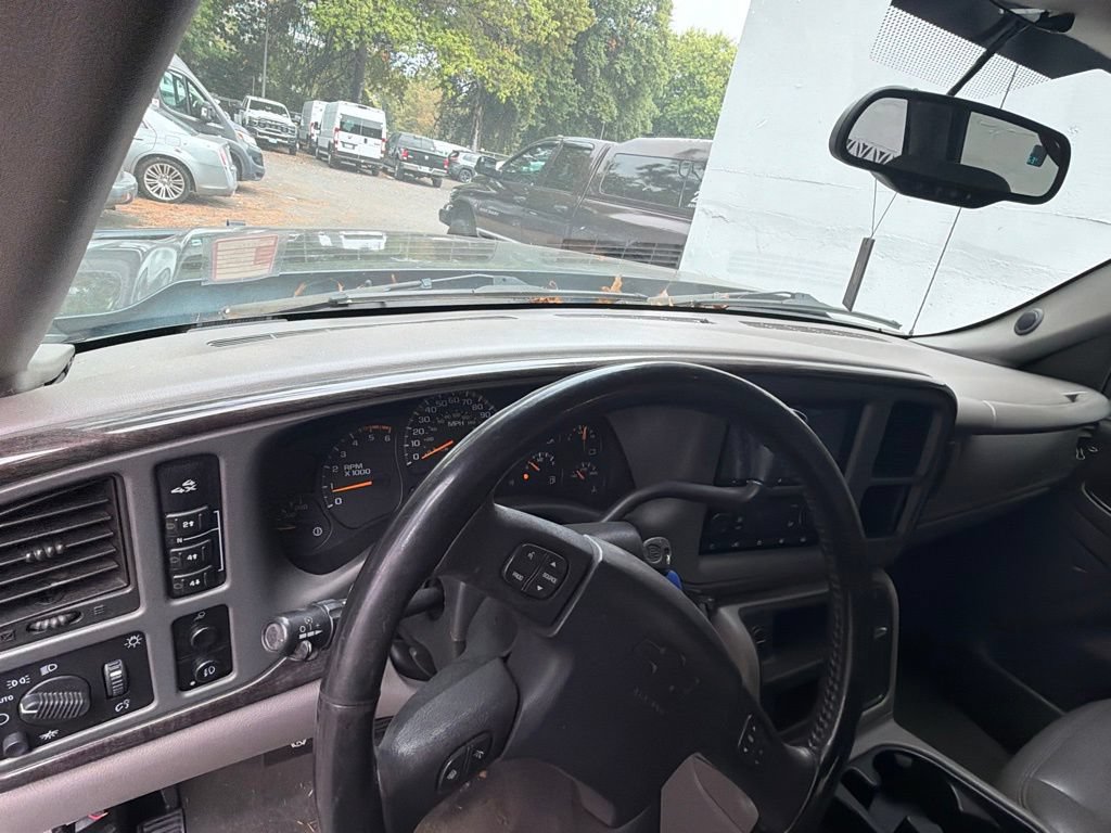 Used 2005 Chevrolet Silverado 3500 LT w/ Skid Plate Package AWD/4WD image 4