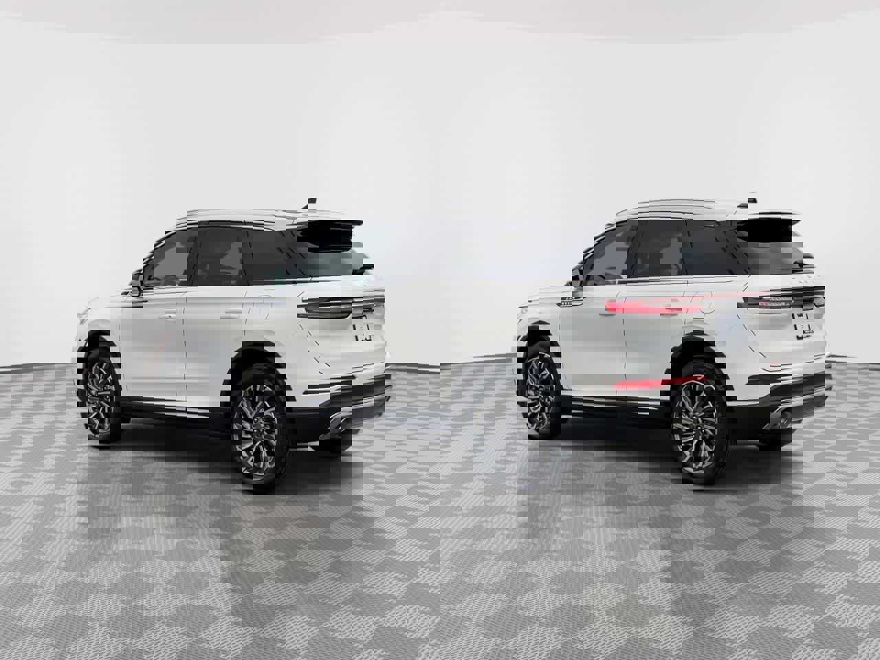 Used 2023 Lincoln Corsair Reserve w/ Equipment Group 201A image 6