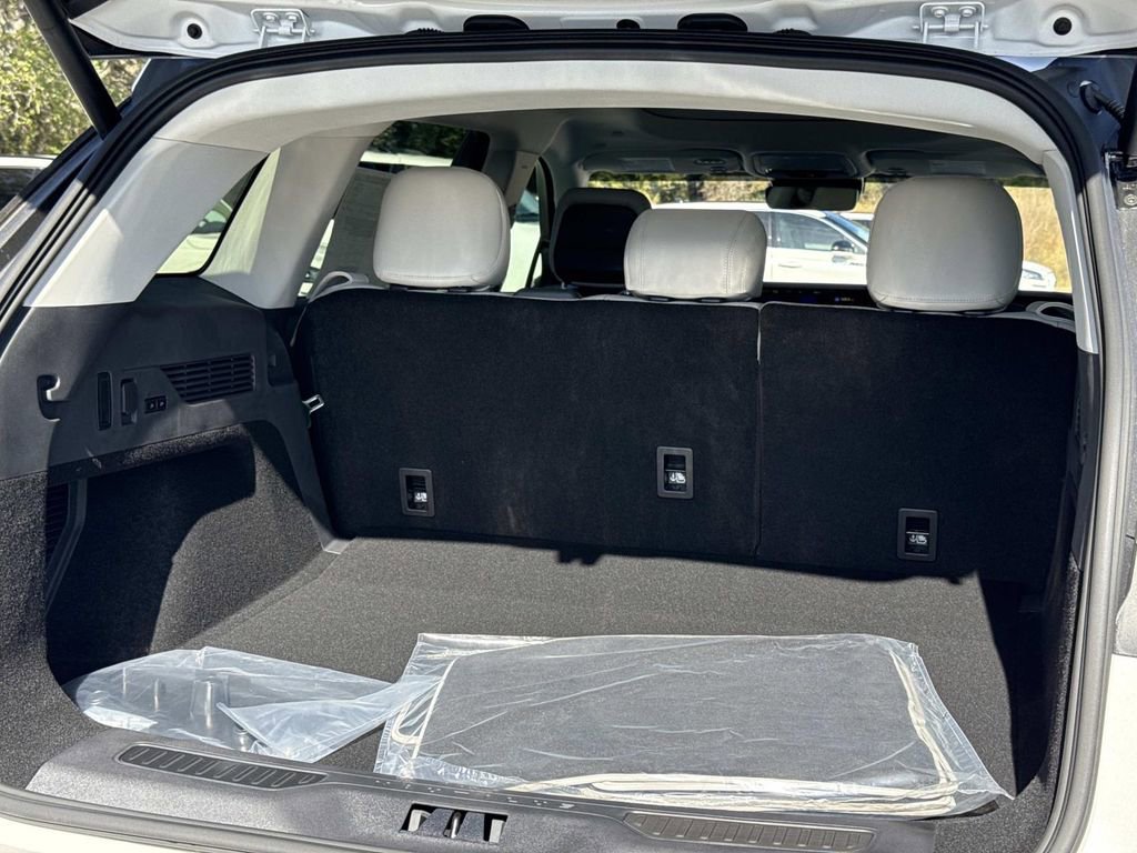 New 2026 Lincoln Nautilus Premier w/ Equipment Group 102A image 11