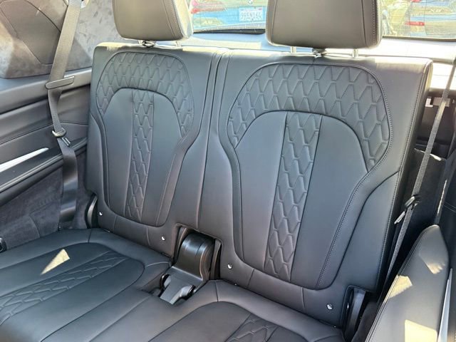 Used 2026 BMW X7 M60i w/ Climate Comfort Package AWD/4WD image 33