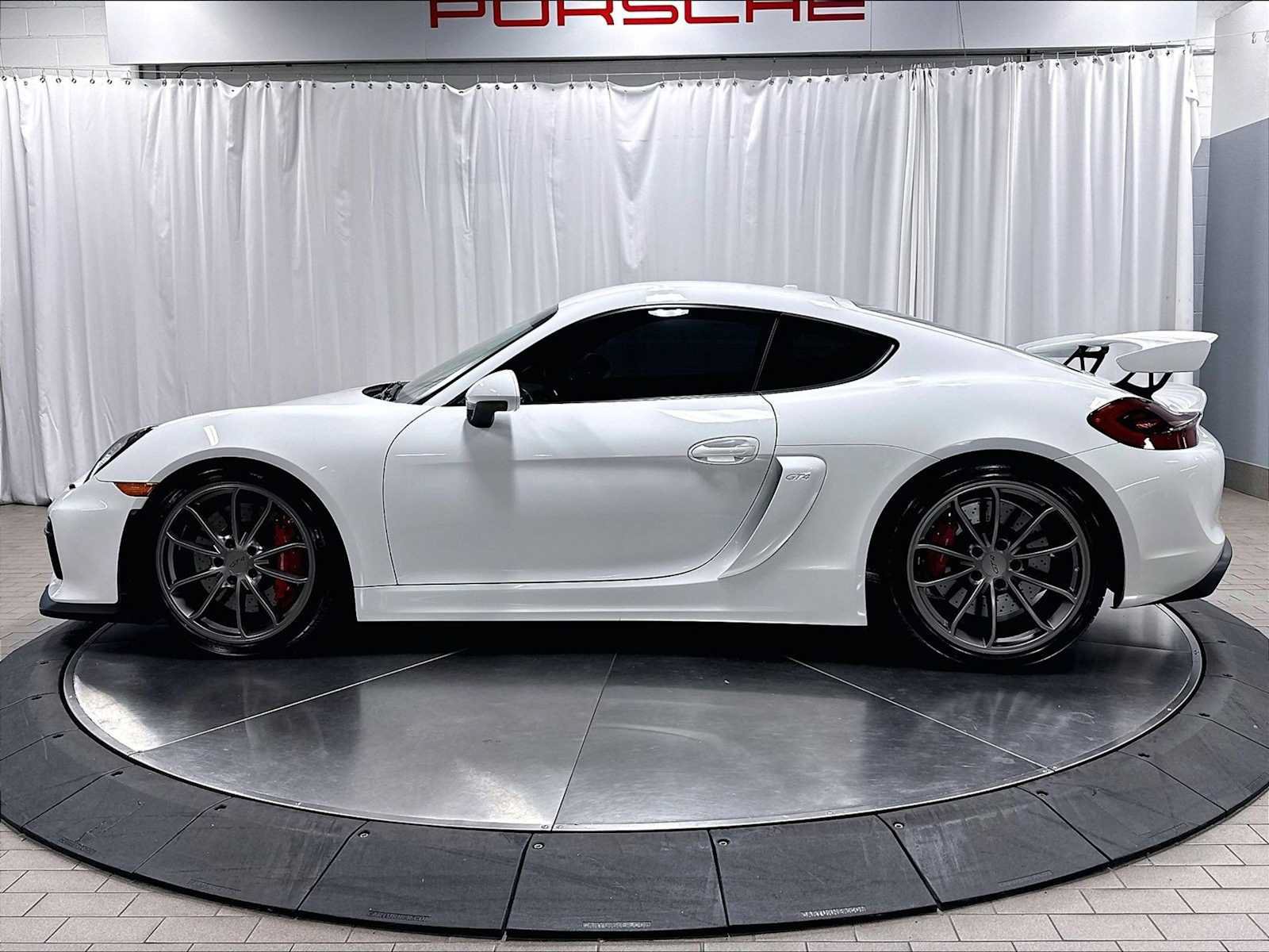 Used 2016 Porsche Cayman GT4 RWD image 2