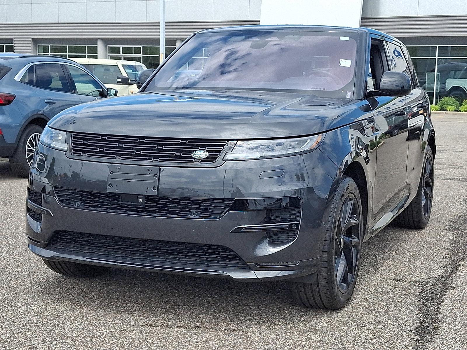 Used 2023 Land Rover Range Rover Sport SE Dynamic AWD/4WD image 4