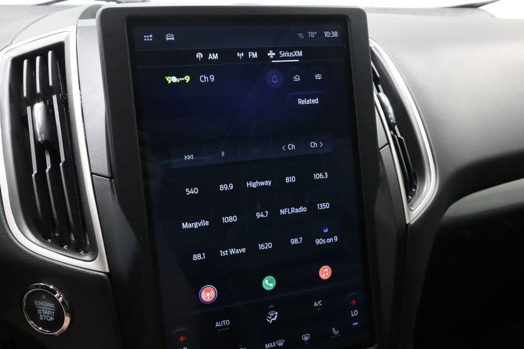 Certified 2024 Ford Edge SEL w/ Convenience Package AWD/4WD image 2