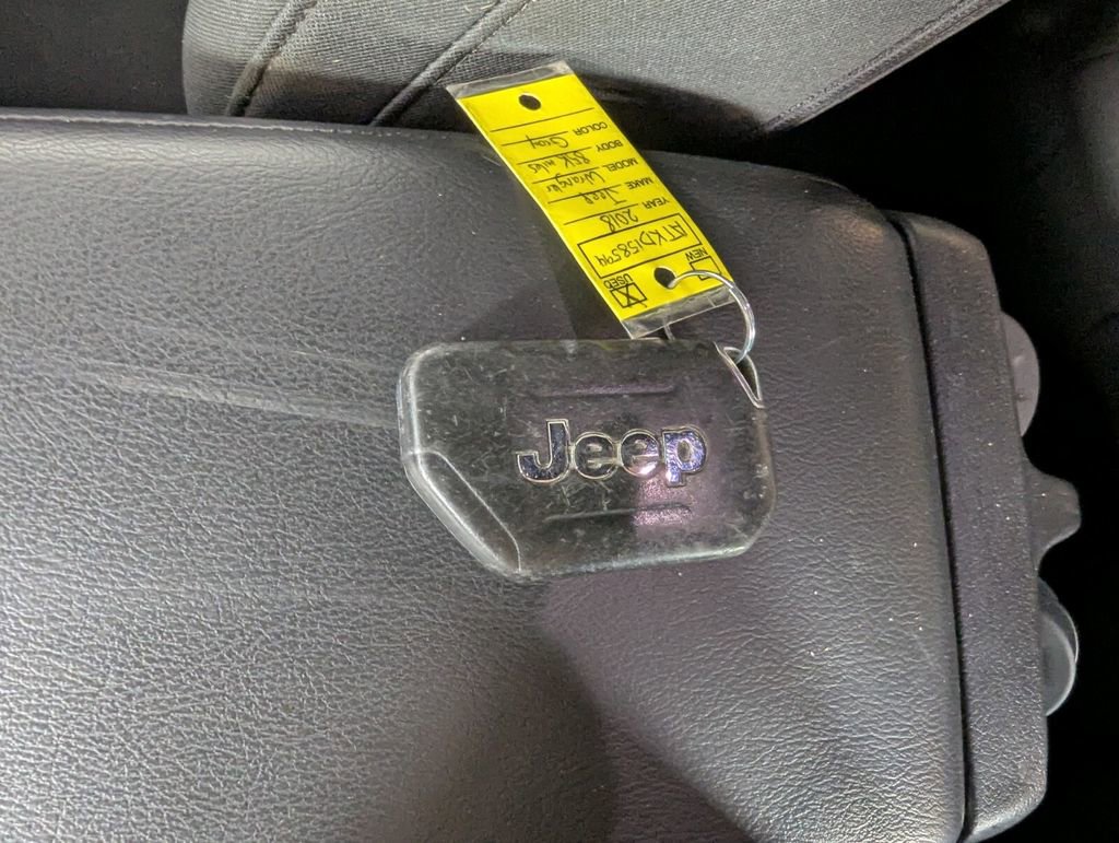 Used 2018 Jeep Wrangler Unlimited Sport S image 27