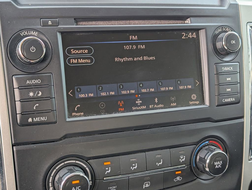 Used 2019 Nissan Titan SV AWD/4WD image 22