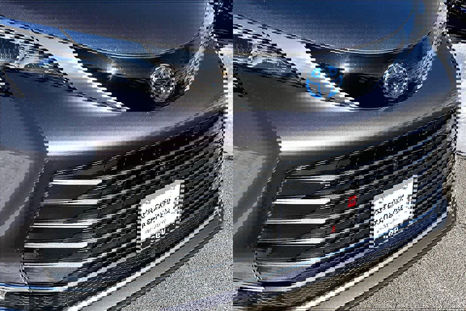 Certified 2021 Toyota Sienna Platinum image 60