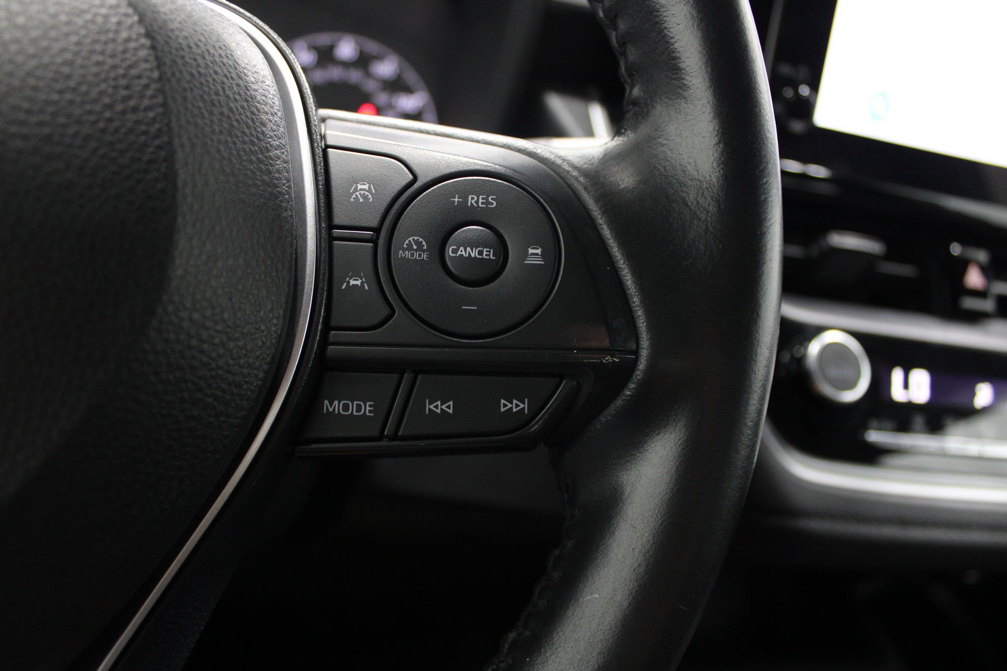 Used 2024 Toyota Corolla SE FWD image 35