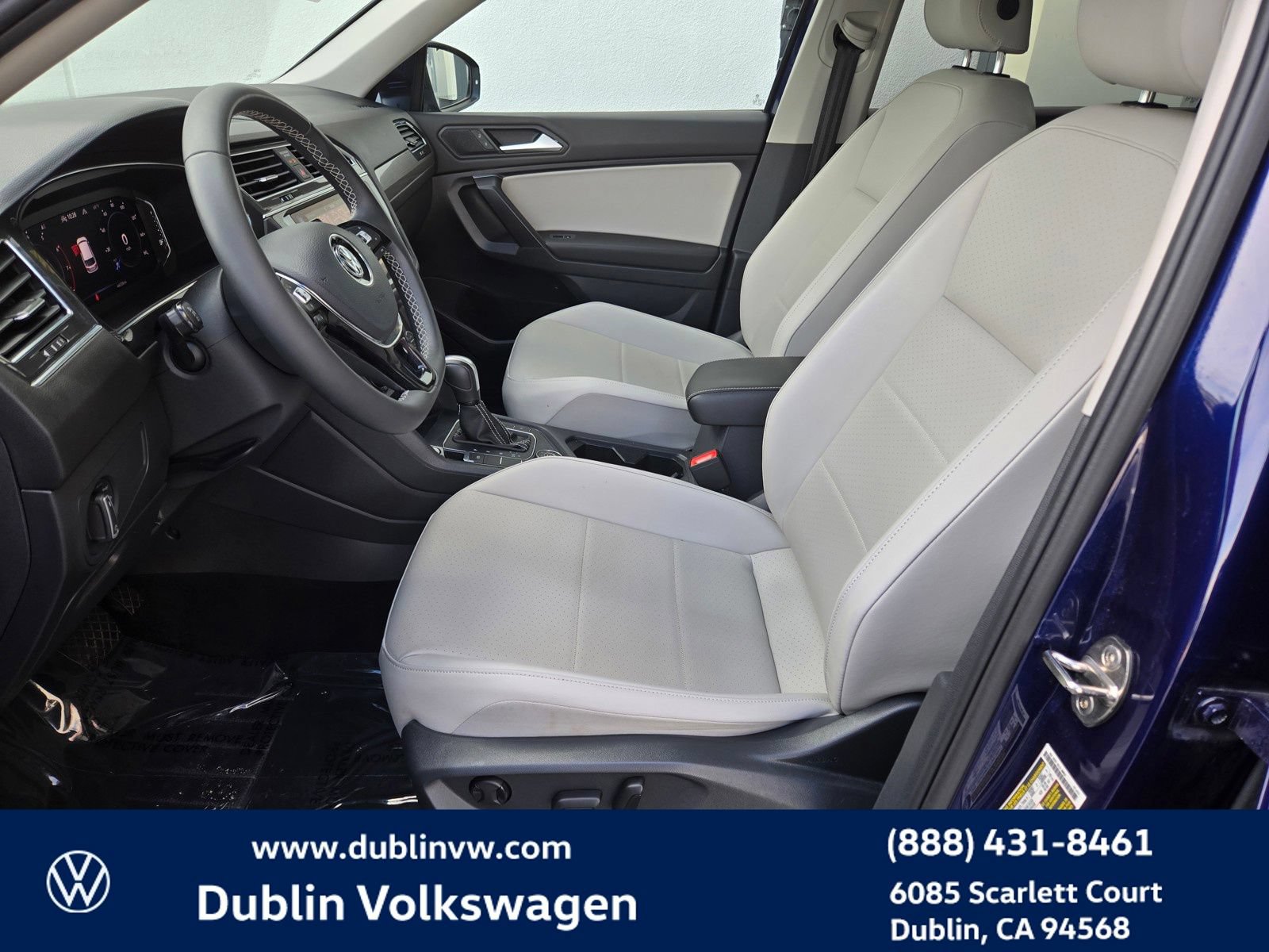 Used 2021 Volkswagen Tiguan SEL AWD/4WD image 17