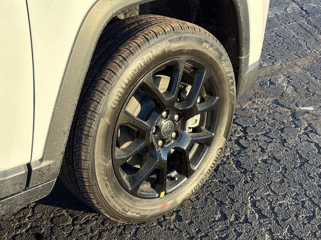 New 2026 Jeep Compass Latitude AWD/4WD image 9
