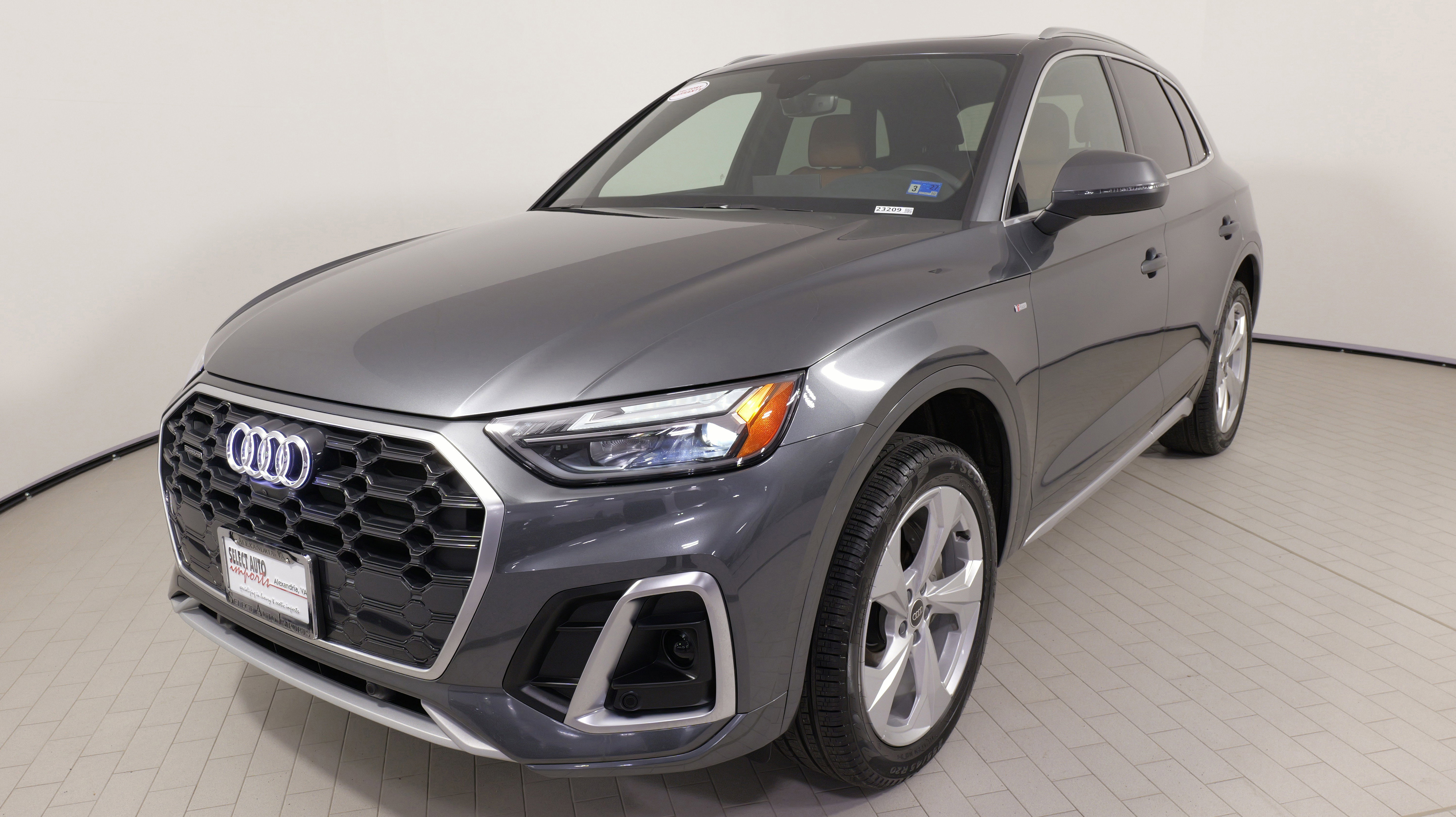 Used 2025 Audi Q5 2.0T Premium Plus image 3