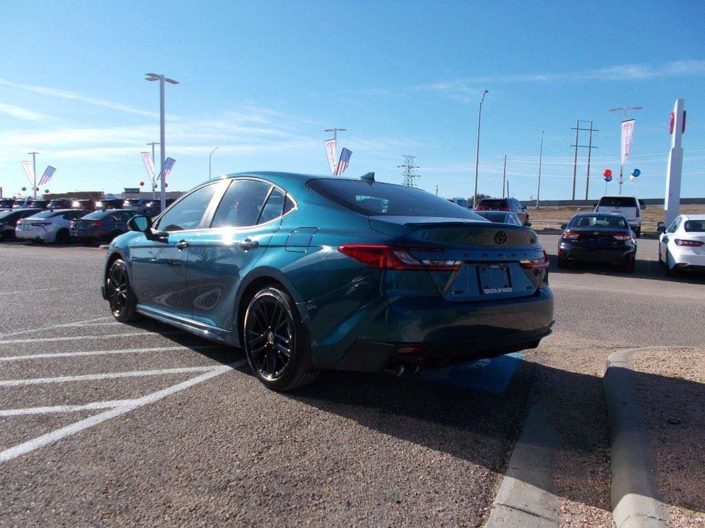 Used 2026 Toyota Camry SE w/ Convenience Package image 3