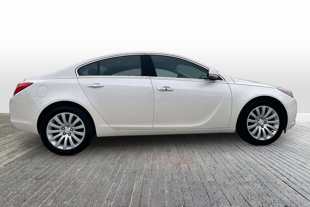 Used 2013 Buick Regal Premium FWD image 8