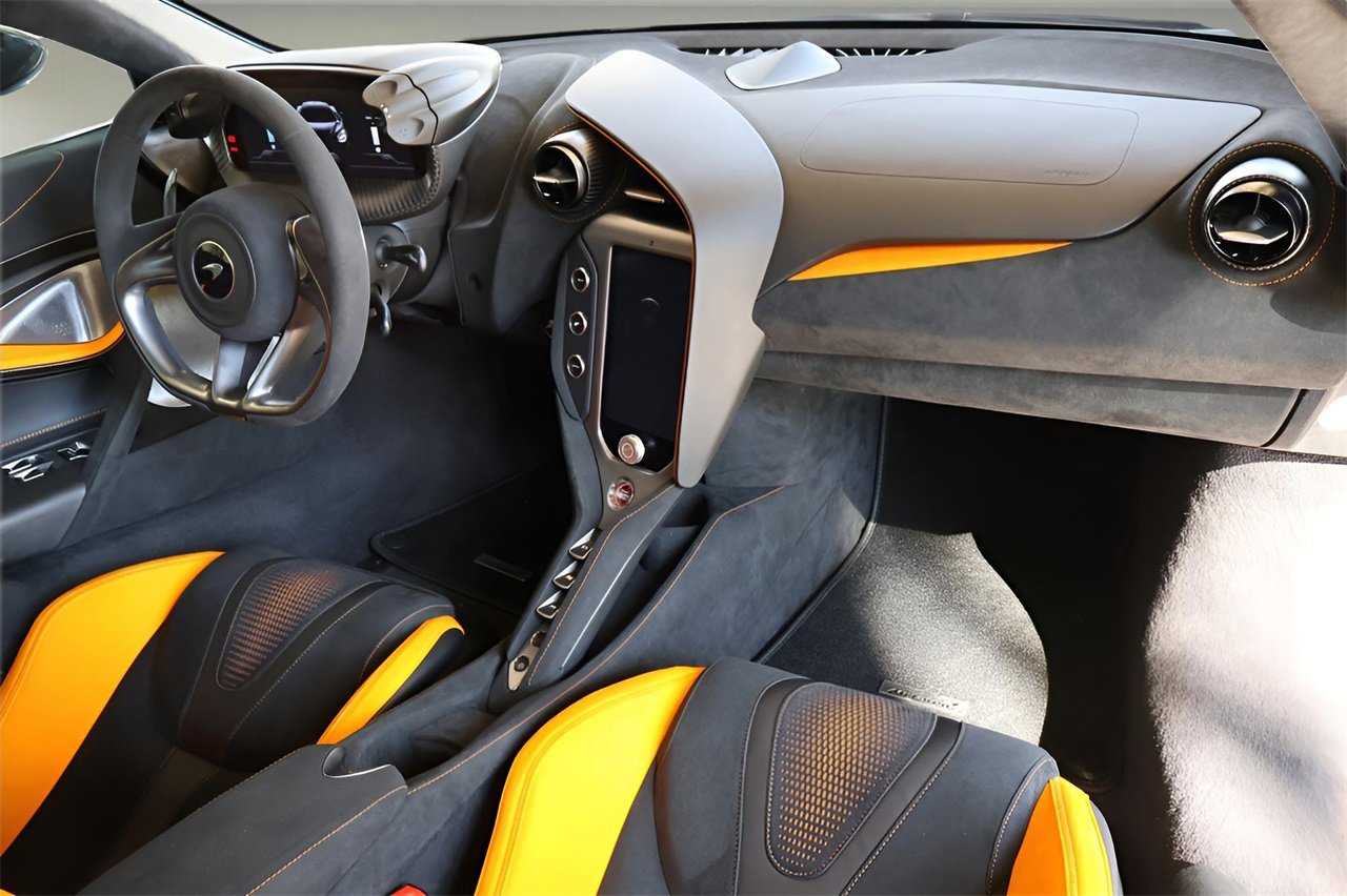 Used 2024 McLaren 750S image 14