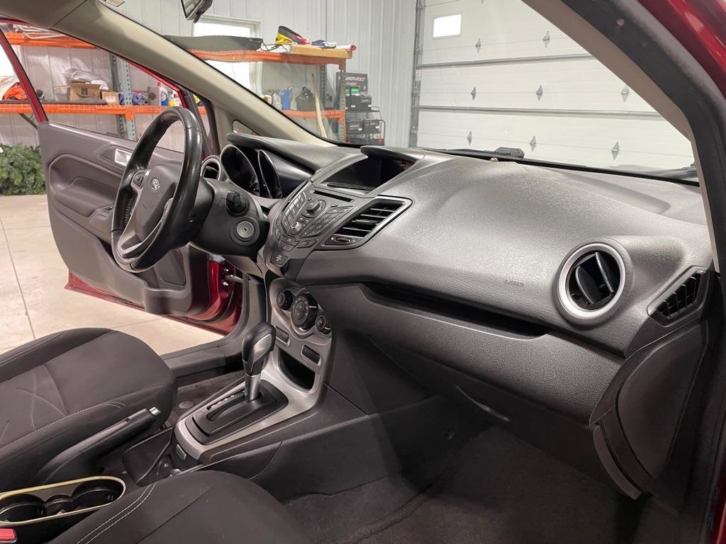 Used 2014 Ford Fiesta SE image 21
