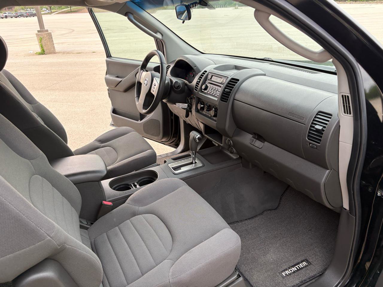 Used 2006 Nissan Frontier XE w/ (G01) XE Preferred Pkg RWD image 35