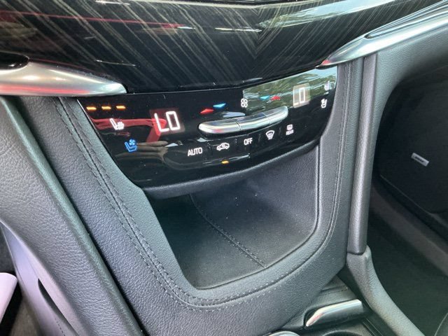 Used 2020 Cadillac XT6 Premium Luxury AWD/4WD image 25