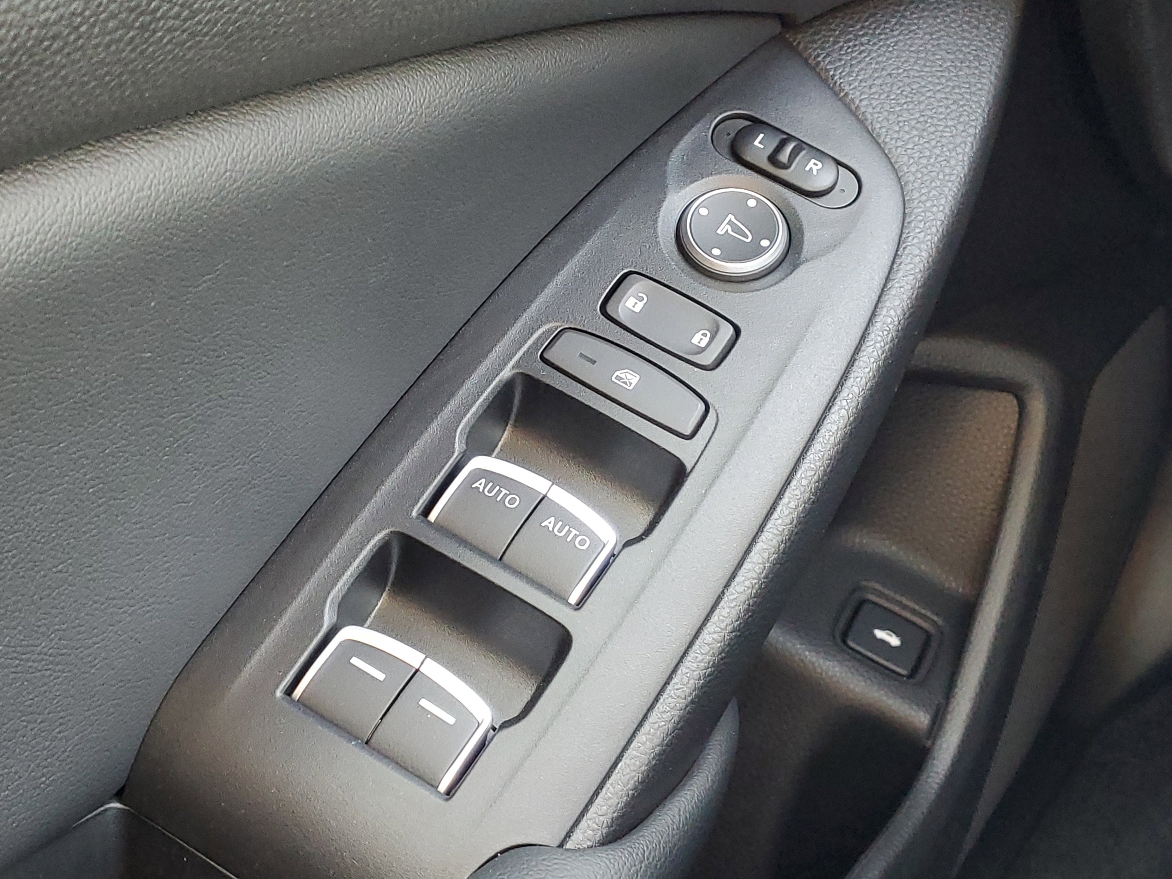 Certified 2021 Honda Accord EX-L image 16