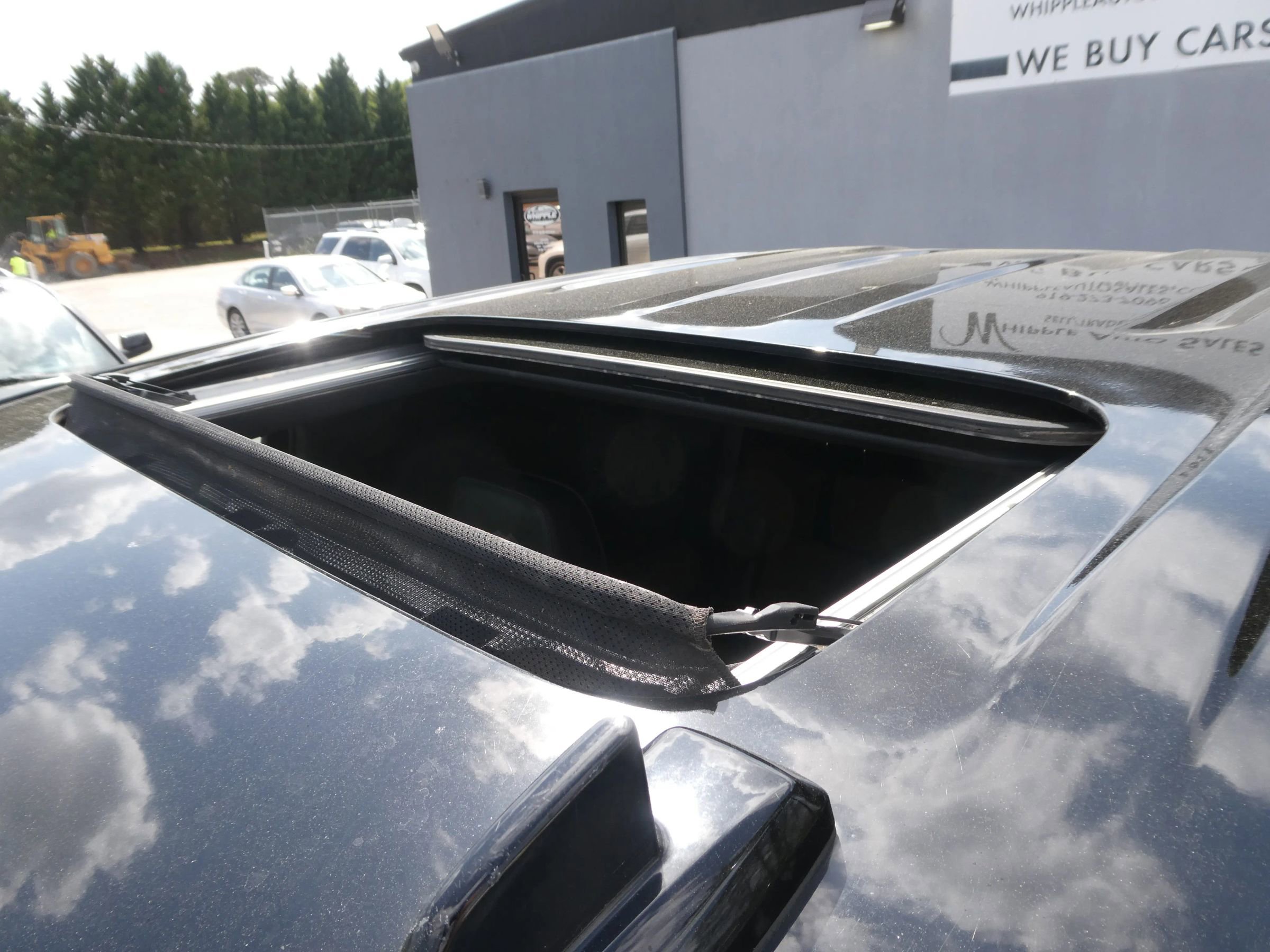 Used 2020 Chevrolet Silverado 1500 High Country w/ Technology Package AWD/4WD image 10