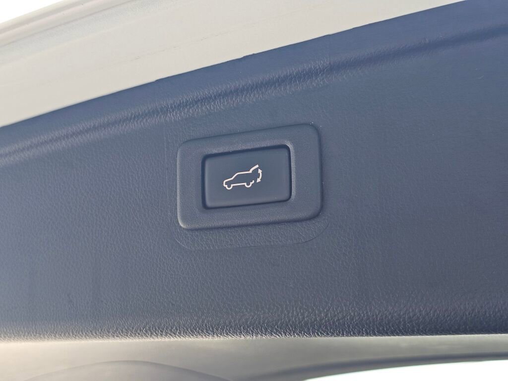 Used 2019 Subaru Outback 2.5i Touring w/ Popular Package #3A AWD/4WD image 17