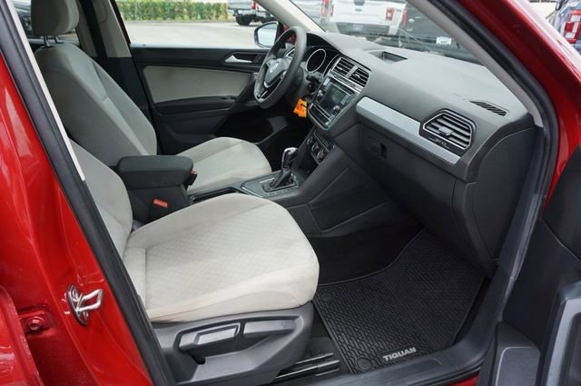 Used 2019 Volkswagen Tiguan S FWD image 3