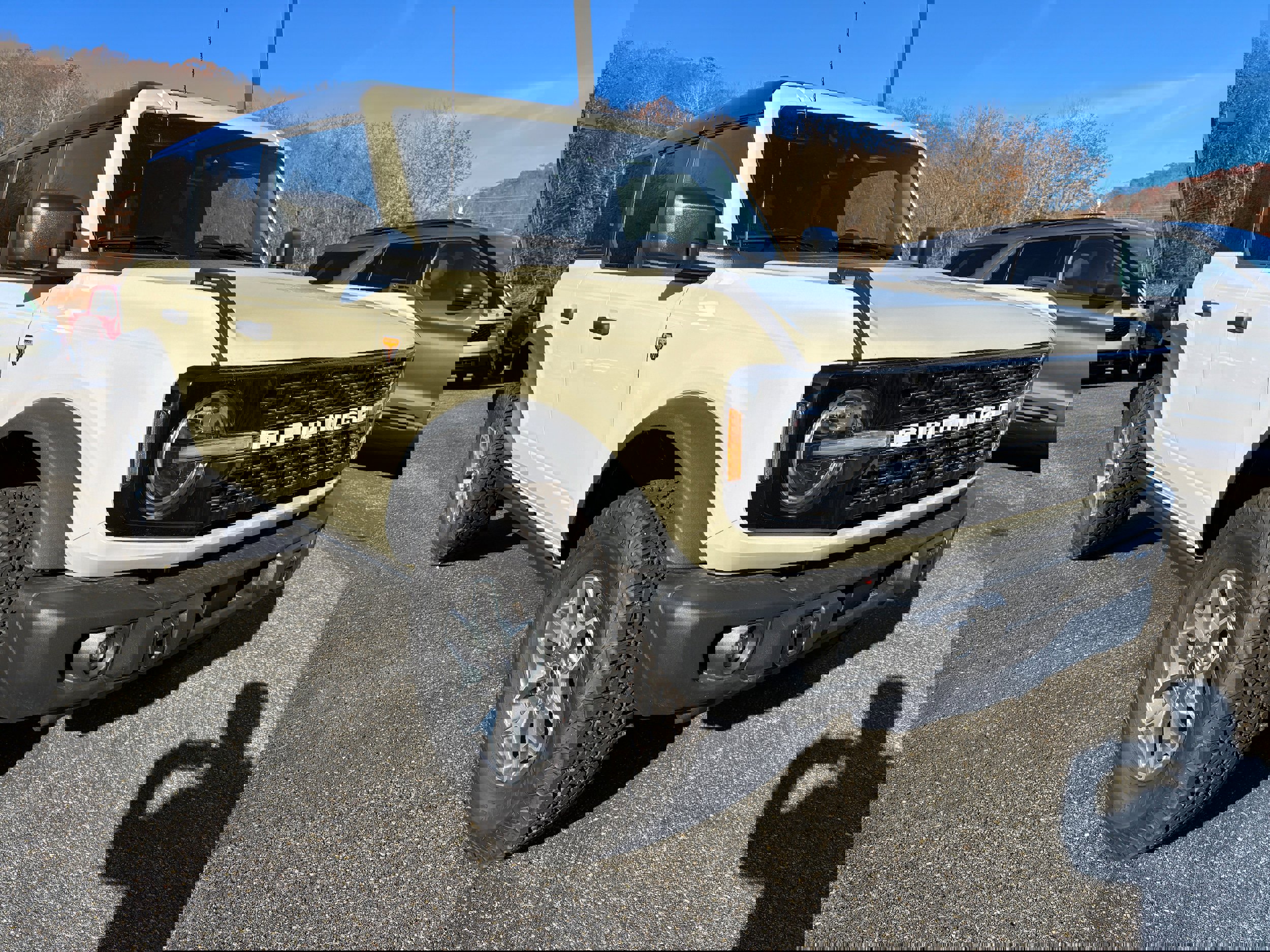 New 2025 Ford Bronco Badlands image 1