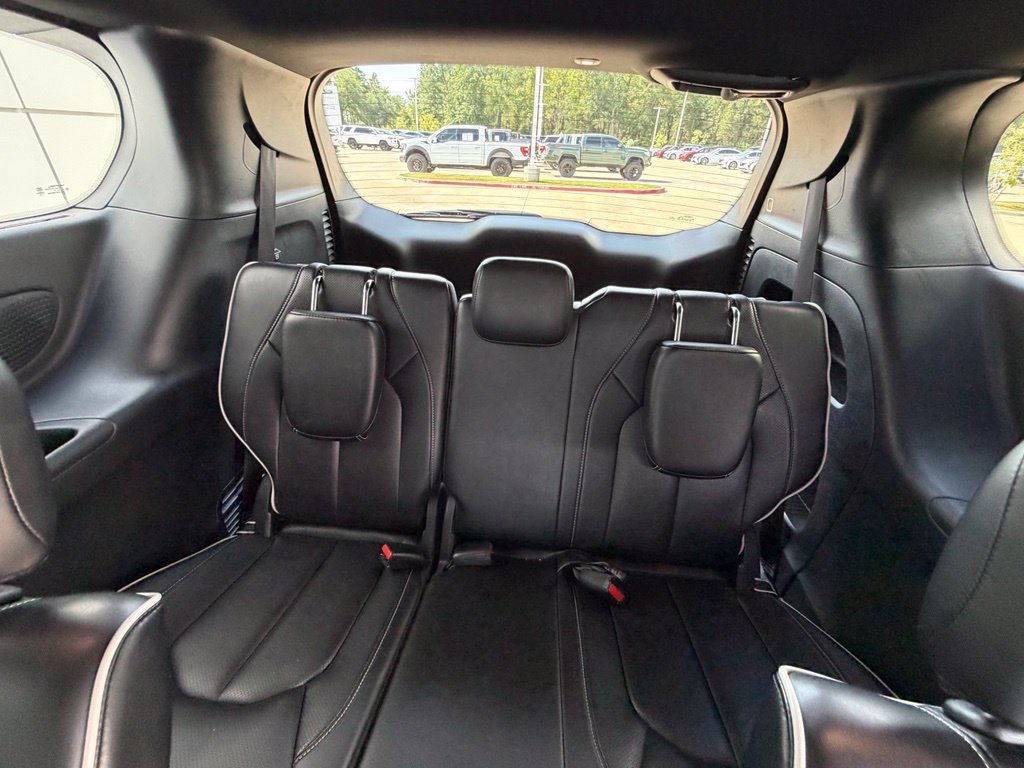 Used 2025 Chrysler Pacifica Limited FWD image 23