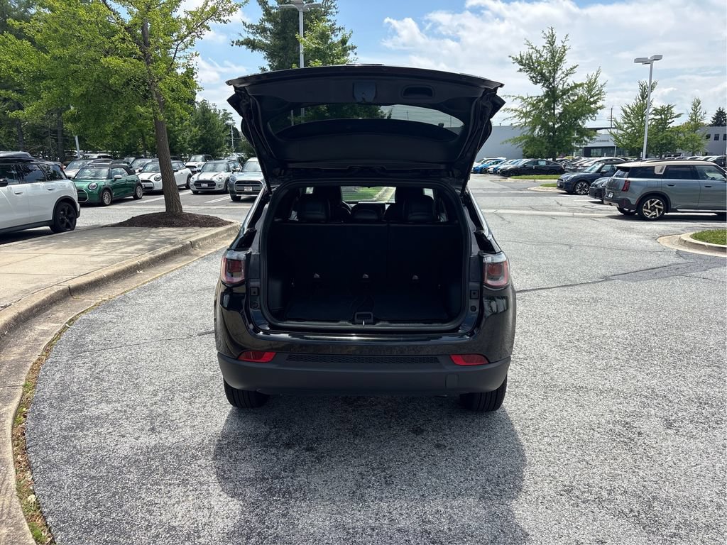 Used 2024 Jeep Compass Latitude AWD/4WD image 12