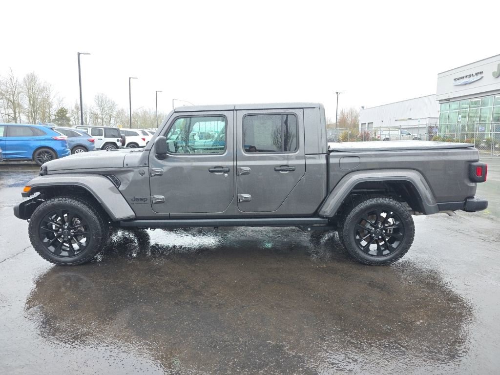 Used 2024 Jeep Gladiator Sport image 2