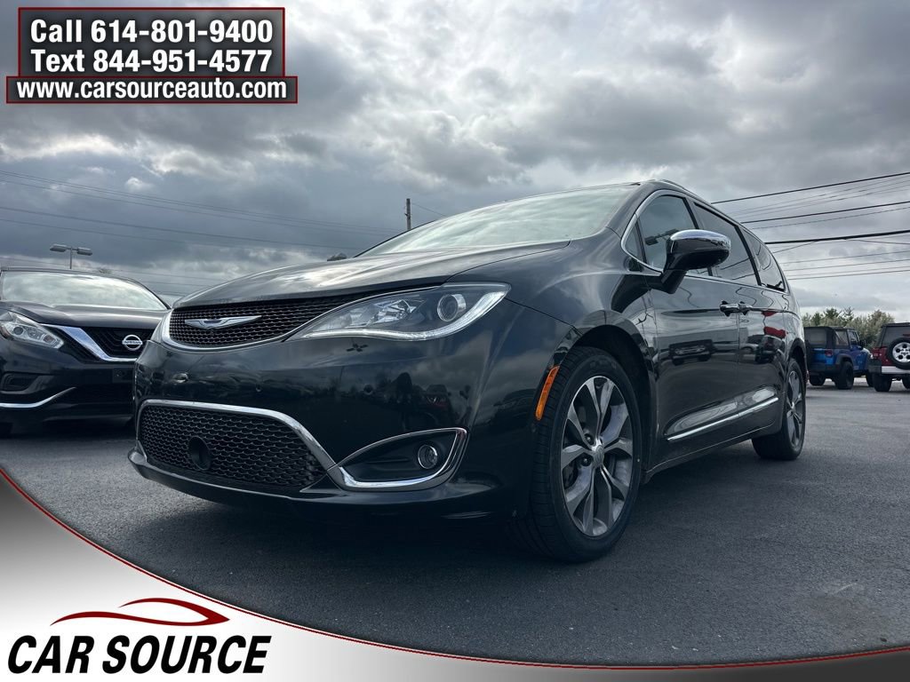 Used 2018 Chrysler Pacifica Limited w/ Tire & Wheel Group image 1