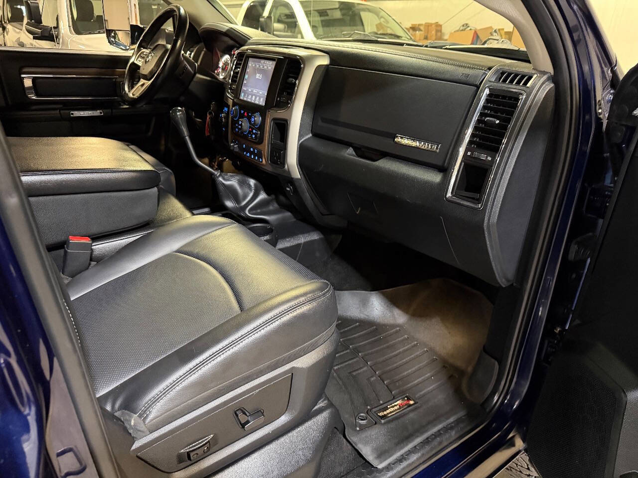 Used 2014 RAM 3500 Laramie w/ Cold Weather Group AWD/4WD image 40