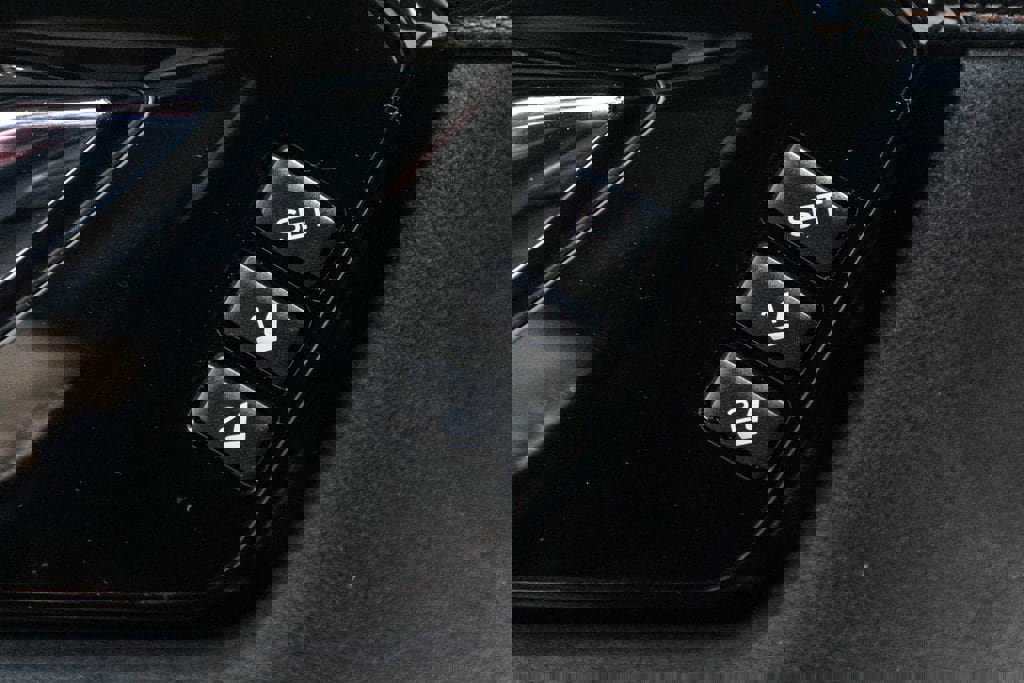 Used 2025 Subaru Forester Touring w/ Popular Package - Touring AWD/4WD image 22