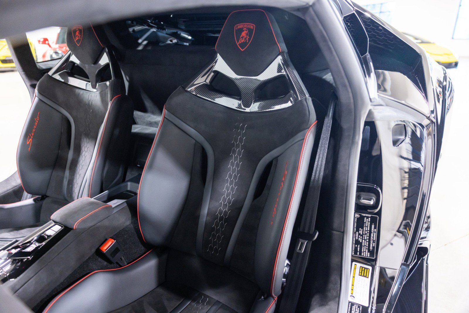 Used 2024 Lamborghini Huracan Sterrato AWD/4WD image 36