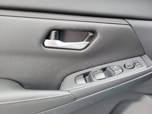 New 2025 Nissan Sentra SV image 15