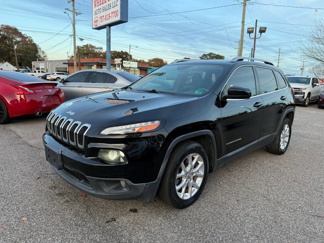 Used 2018 Jeep Cherokee Latitude Plus image 3