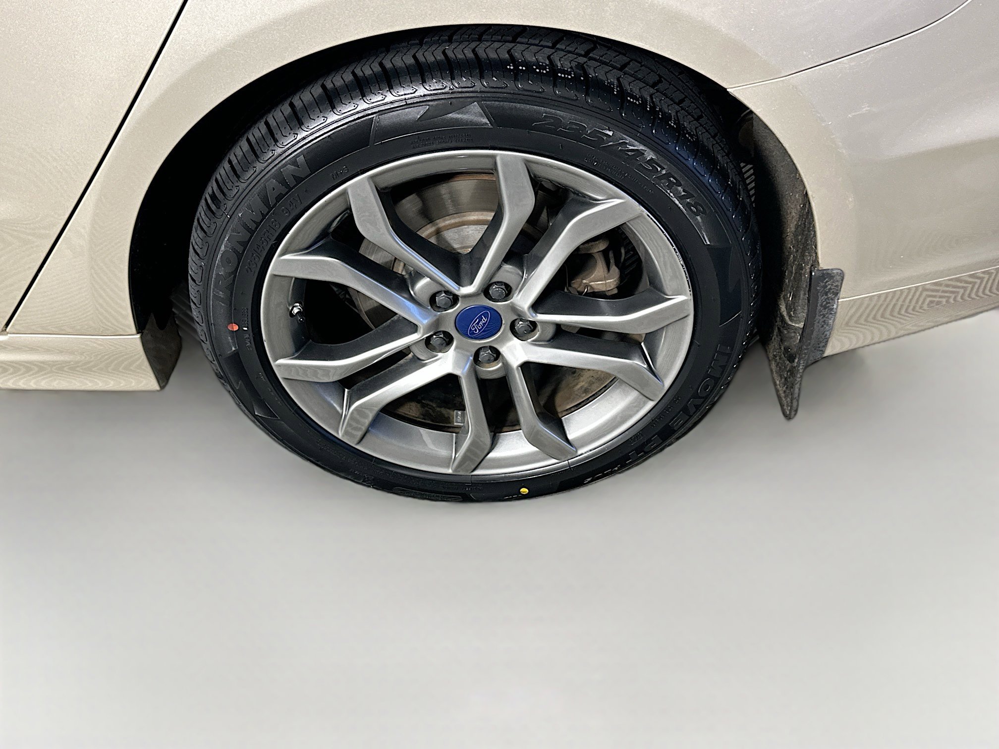 Used 2017 Ford Fusion SE w/ Equipment Group 201A image 11