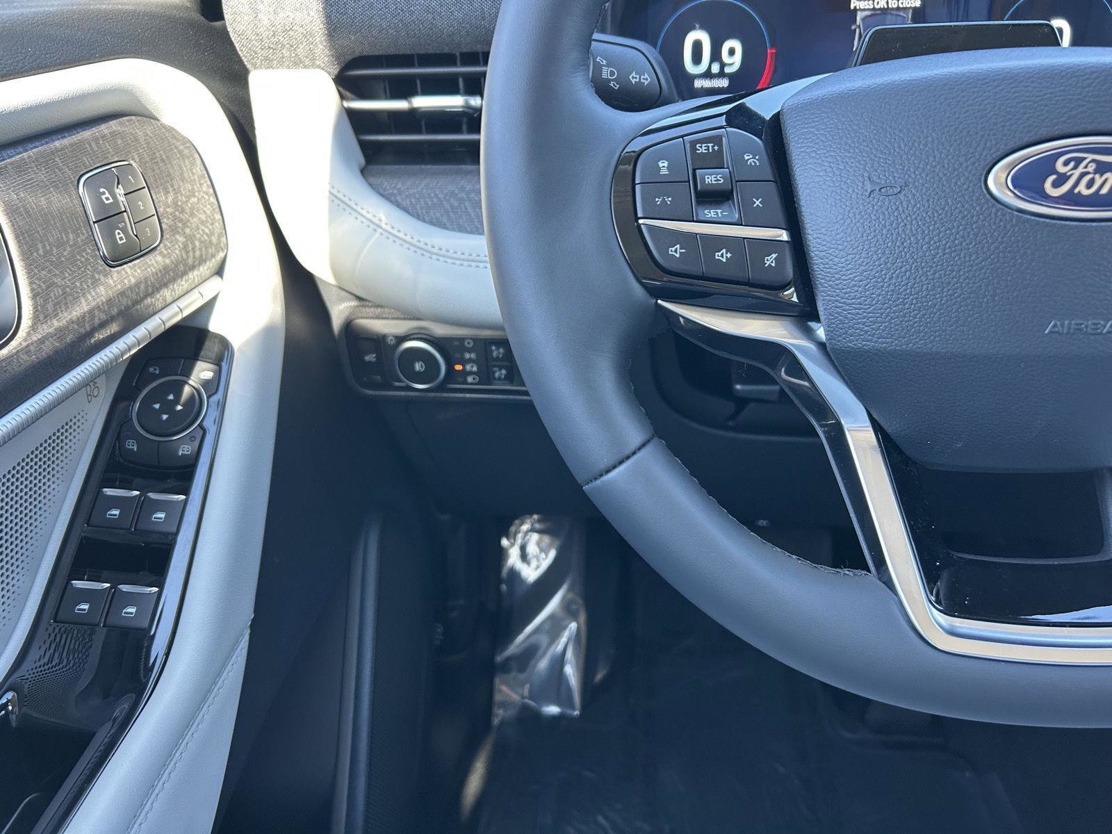 New 2026 Ford Explorer Platinum w/ LUX Leather Package image 22