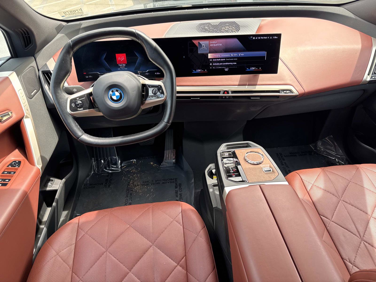 Certified 2023 BMW iX xDrive50 w/ Premium Package AWD/4WD image 7