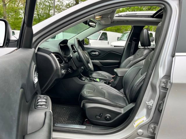 Used 2019 Jeep Cherokee Limited AWD/4WD image 15