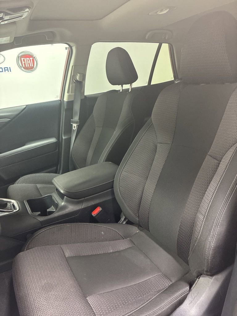 Used 2025 Subaru Outback Premium image 10