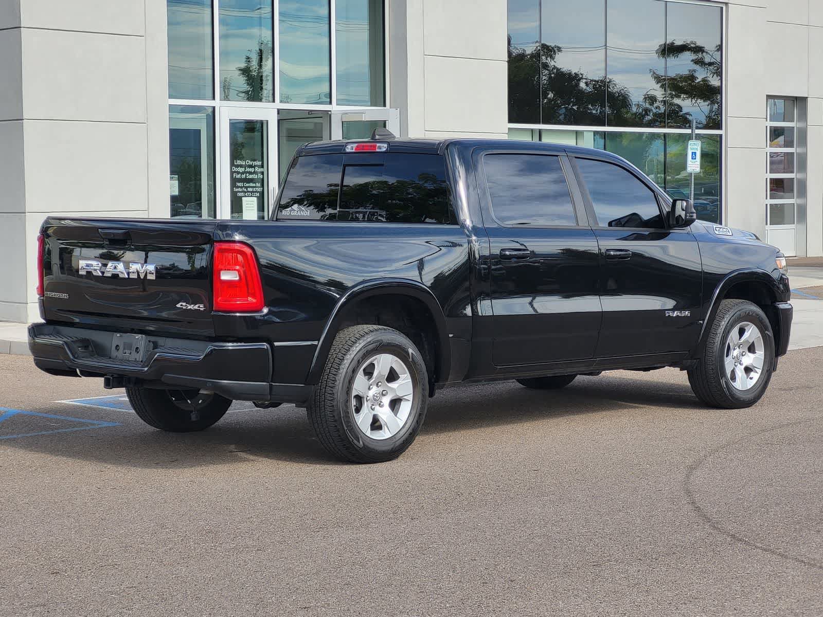 Used 2025 RAM 1500 Big Horn AWD/4WD image 5