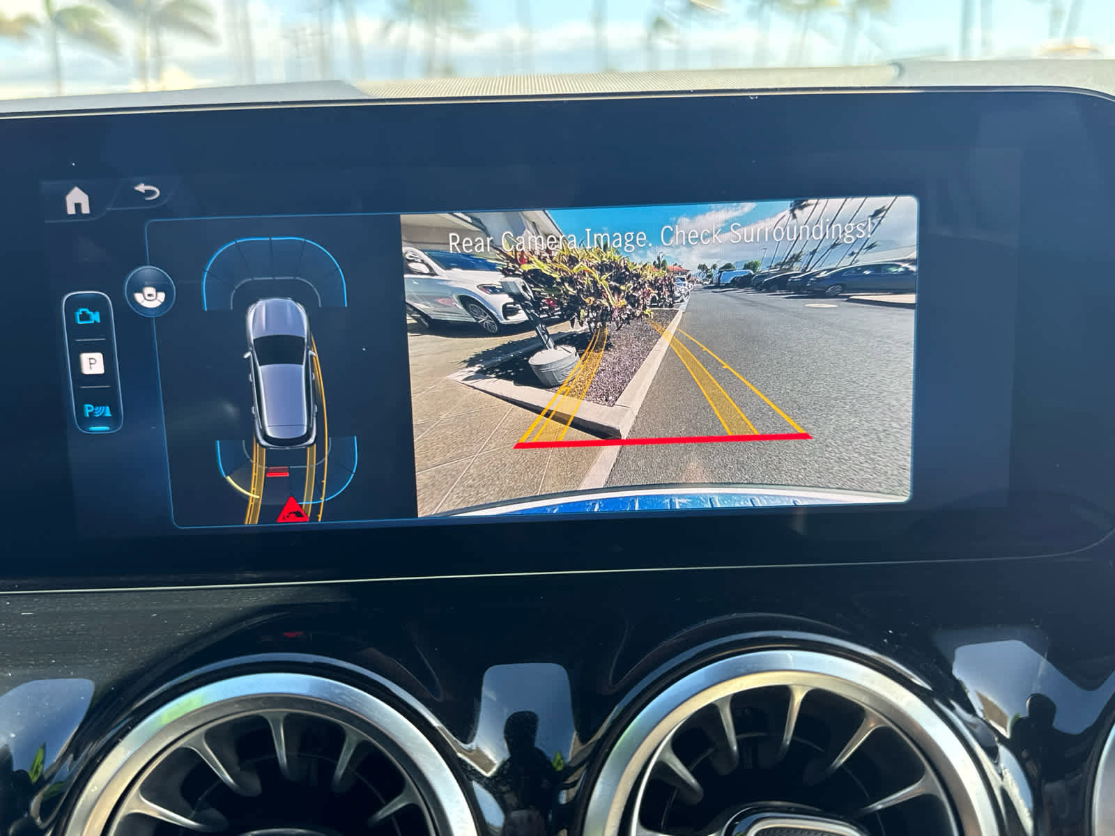 Used 2025 Mercedes-Benz GLA 250 4MATIC image 17