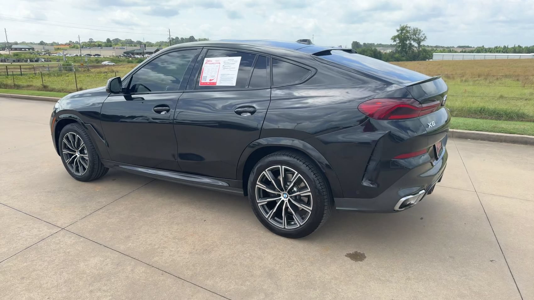 Used 2024 BMW X6 xDrive40i w/ Premium Package AWD/4WD image 7