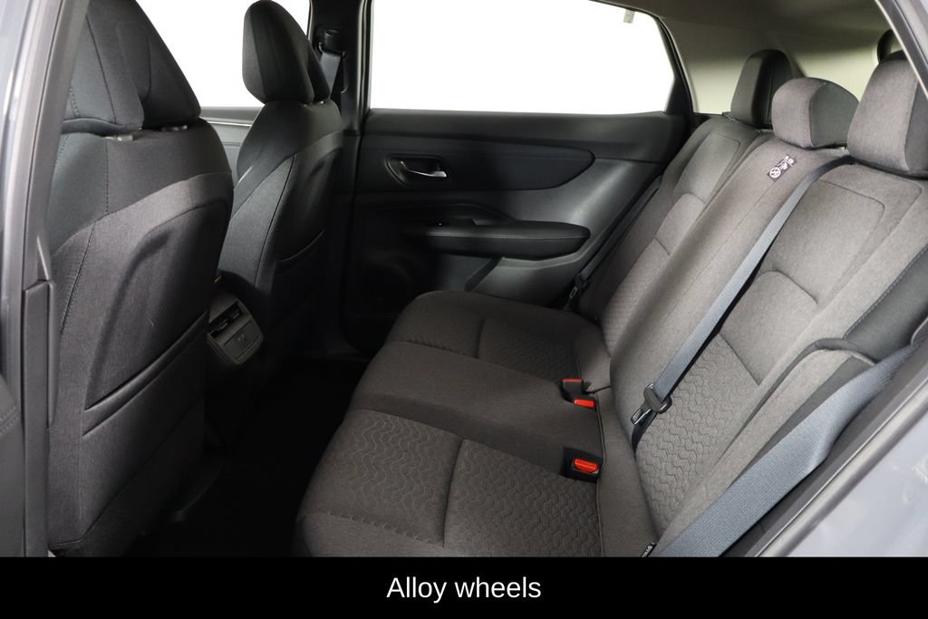 Used 2023 Nissan Ariya FWD image 16