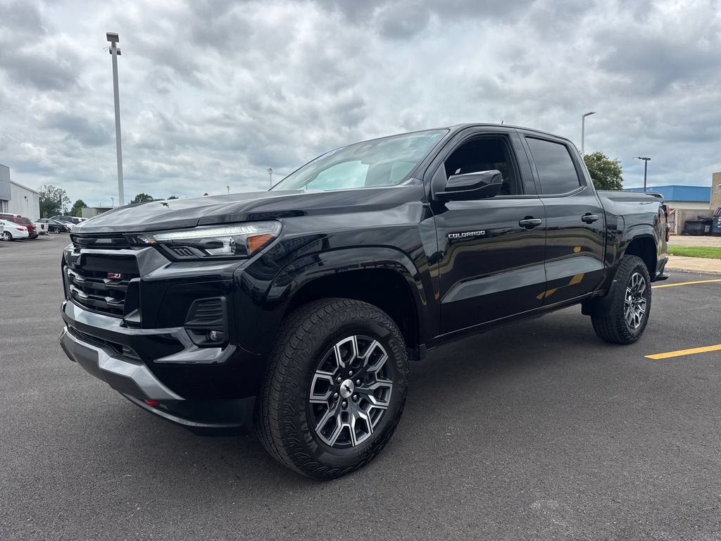 Used 2024 Chevrolet Colorado Z71 w/ Z71 Convenience Package 2 AWD/4WD image 2