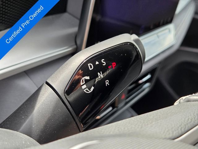 Used 2025 Volkswagen Tiguan SE FWD image 22